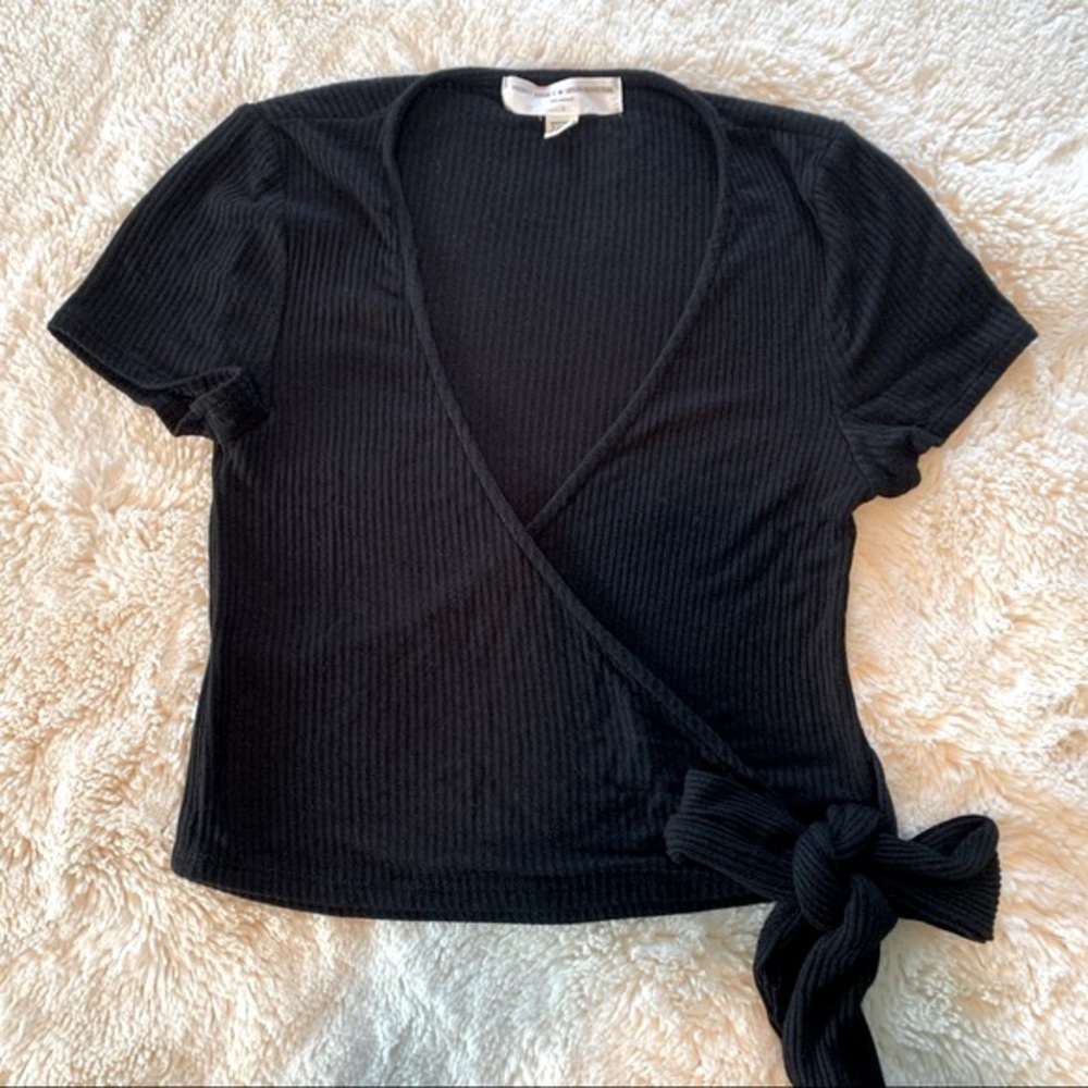 Project Social T Urban Outfitters wrap Black crop top. Size S